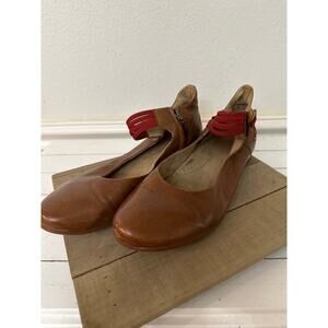 CItygate Flat Shoe with ankle strap, flower decor, womens size 42